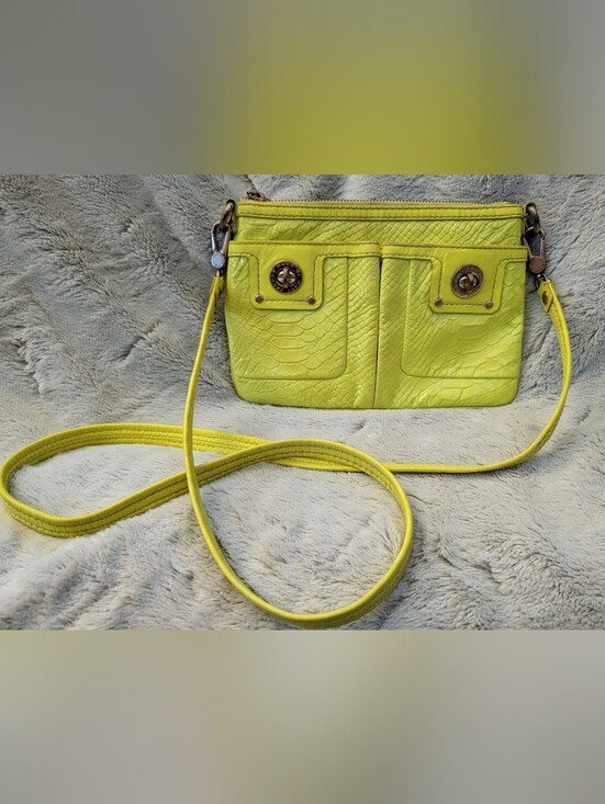 Marc Jacobs Handbags - Marc Jacobs Neon Yellow Patent Leather Crossbody Bag